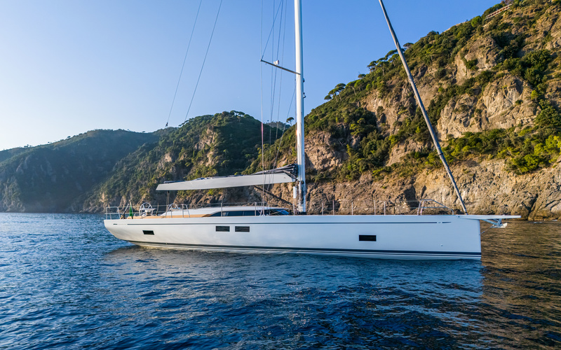 Grand Soleil 65