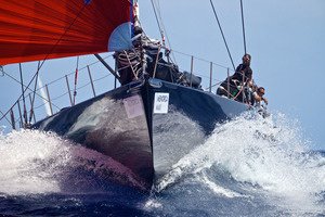 Maxi Yachts on an &laquo;Island of Beaches&raquo;