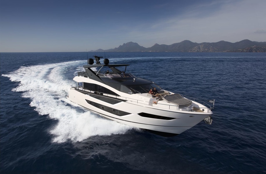 Sunseeker 88 Yacht