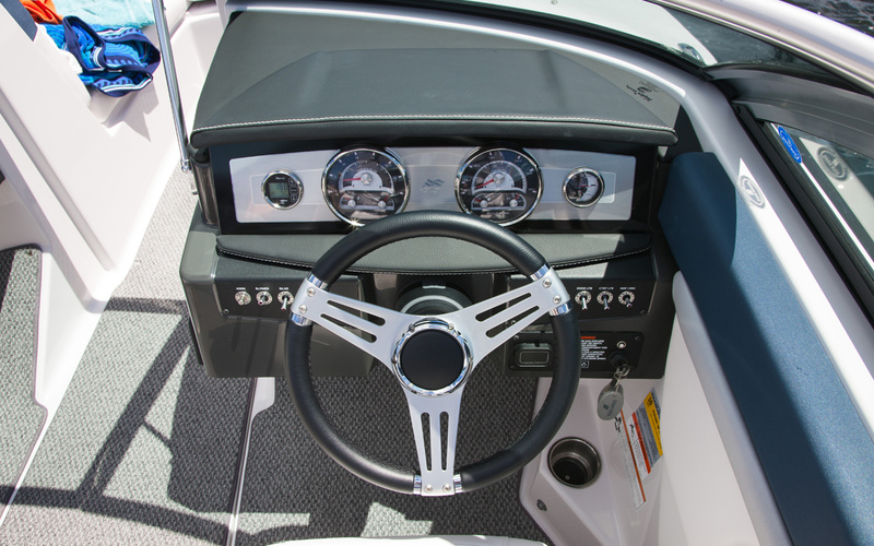 Four Winns Horizon 210
