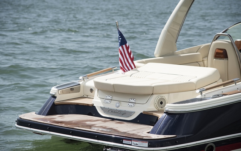 Chris-Craft Launch 25 GT
