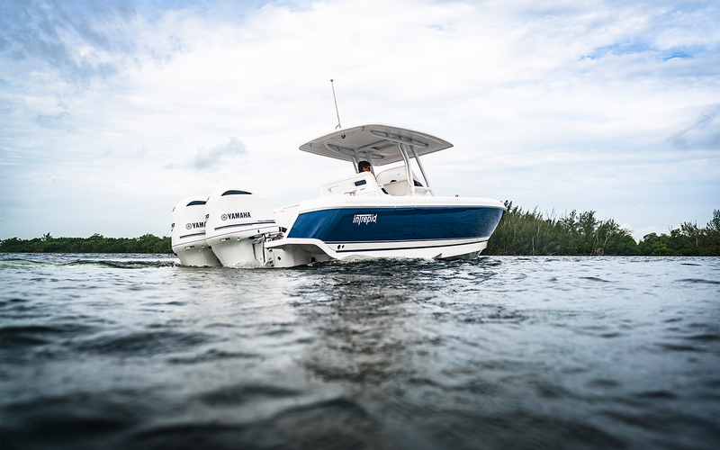 Intrepid  327 Nomad