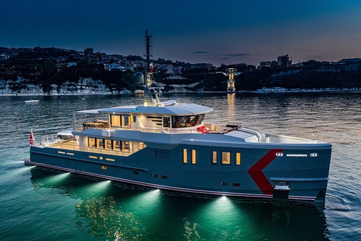 K Yachts K300