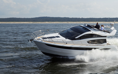 Galeon 430 Skydeck