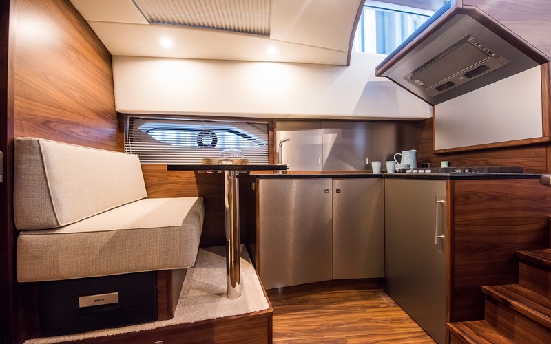 Jetten Beach 45 Fly
