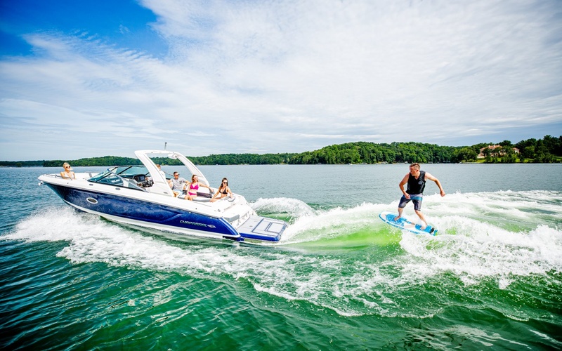 Chaparral 30 Surf