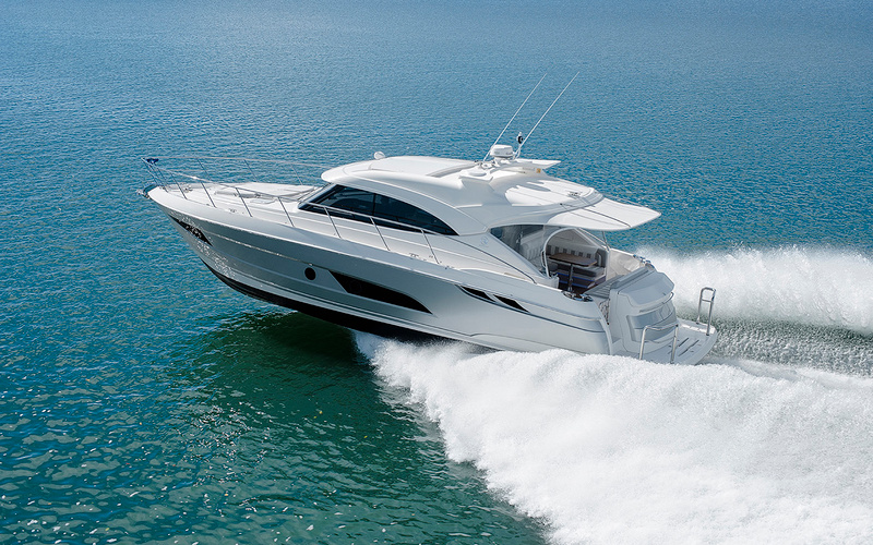 Riviera 4800 Sport Yacht