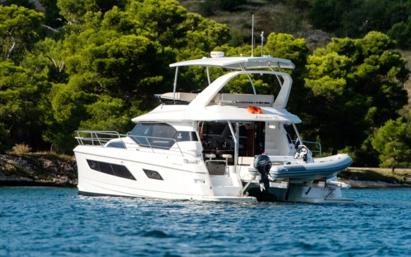 Aquila  44 Yacht