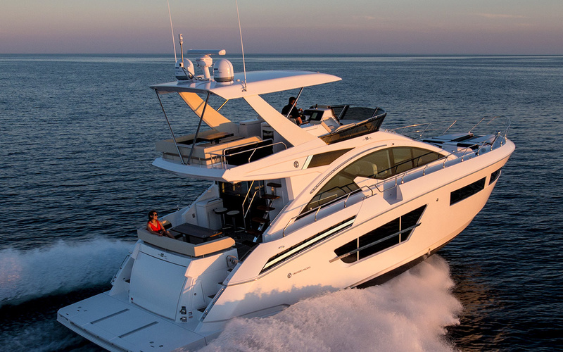 Cruisers Yachts 60 Fly