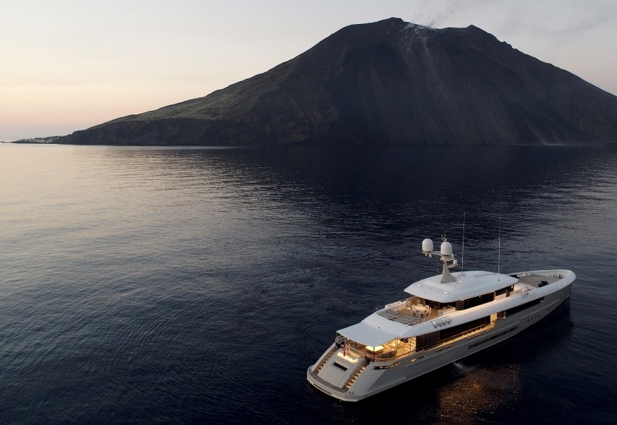 Rossinavi Endeavour 2