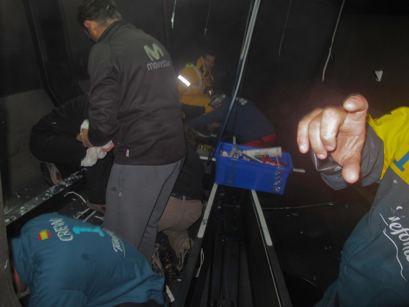 Repair of Telefonica during a pit stop
