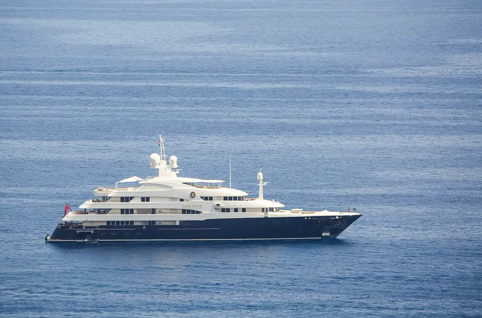 Devonport Yachts Pure