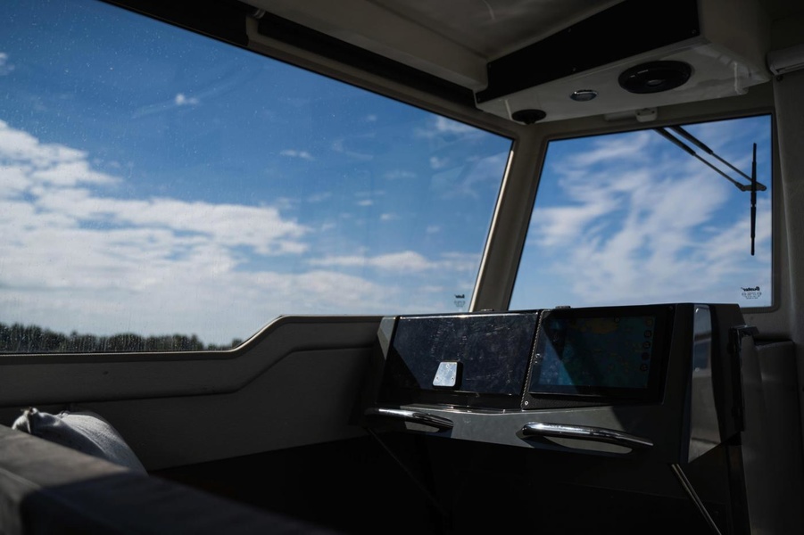 Buster Phantom Cabin