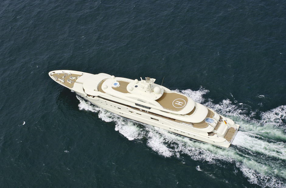 Lurssen Raya