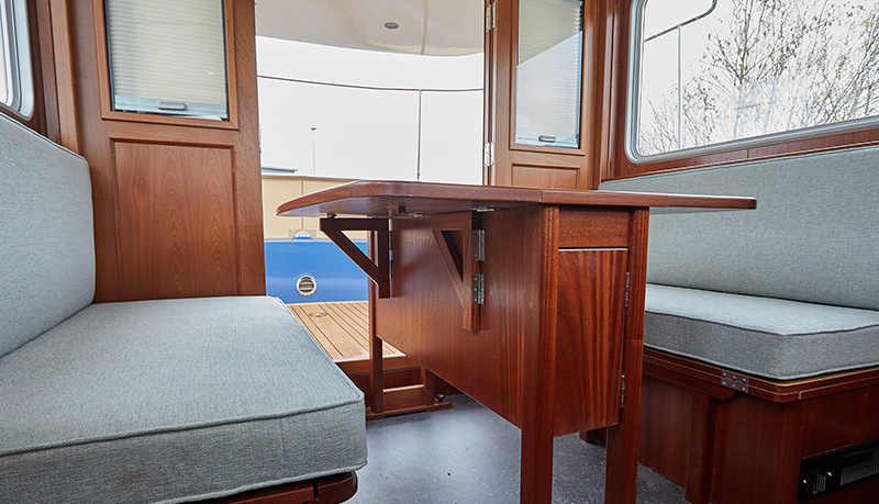 Piper 57N Nivernais Class Dutch Barge