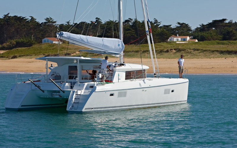 Lagoon 421
