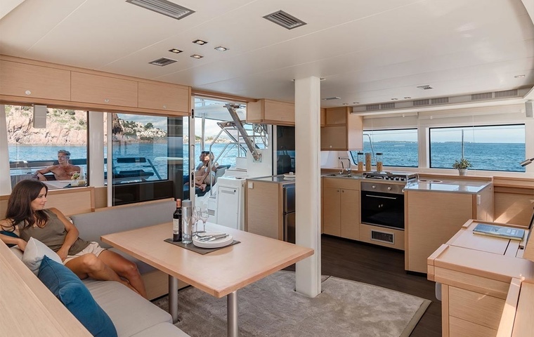 Lagoon 52 F (2019)