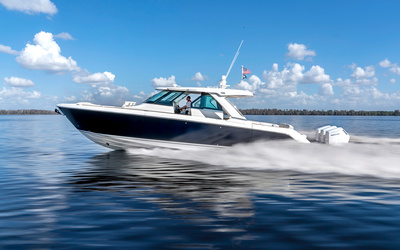 Tiara 48 LS