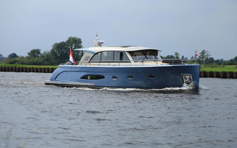 Holterman 54 Commander