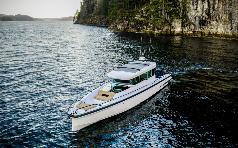 Axopar 37 XC Cross Cabin