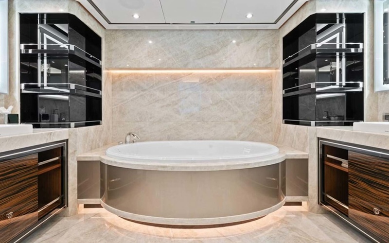 Pacifico Yachts Voyager 117