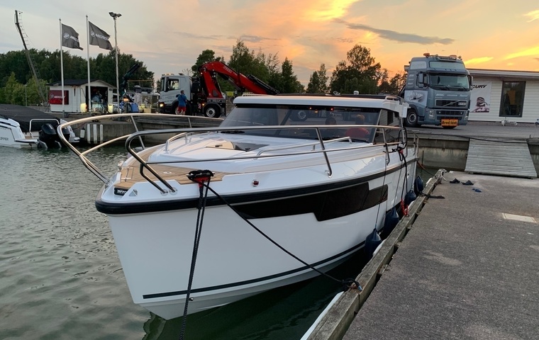 Aquador 30 HT (2023)