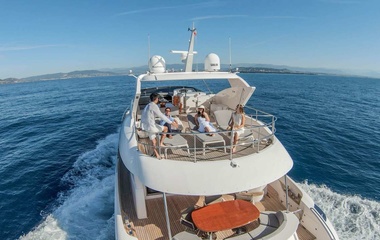Riviera Yacht Skyra