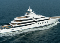 The yacht was built for Geoffrey Soffer, owner of the famous Fontainebleau Hotel in Miami Beach, and at the same time Turnberry Associates, one of the leading real estate firms in the USA. Although the boat does not reach 100 meters in length, 95 meters is still more than enough to accommodate on board as much entertainment for guests as on TIS or even Flying Fox. Here you'll find a spa, a 12-metre swimming pool, a diving centre and even a cinema and much more. 