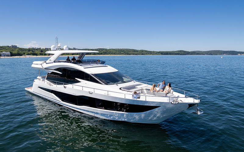 Galeon 800 Fly