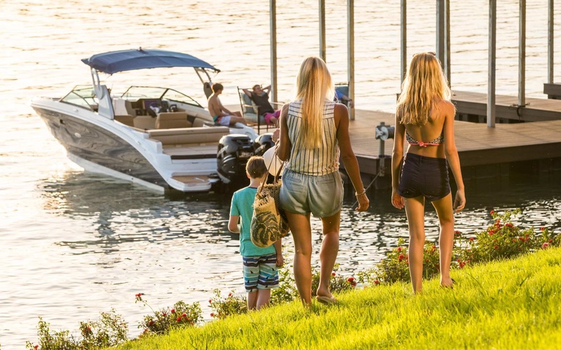 Sea Ray SDX 290 Outboard
