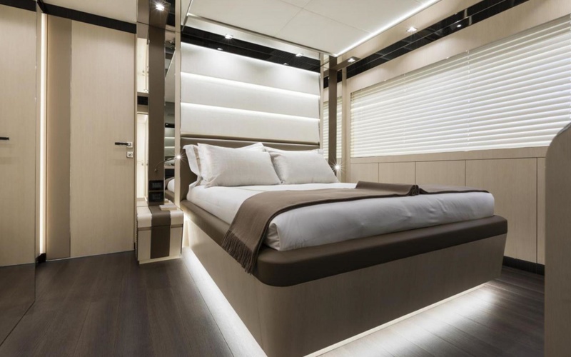 Privateer Trawler 65