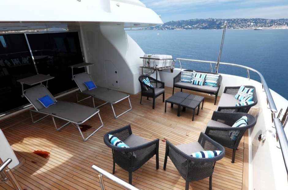 Jade Yachts Smiling T