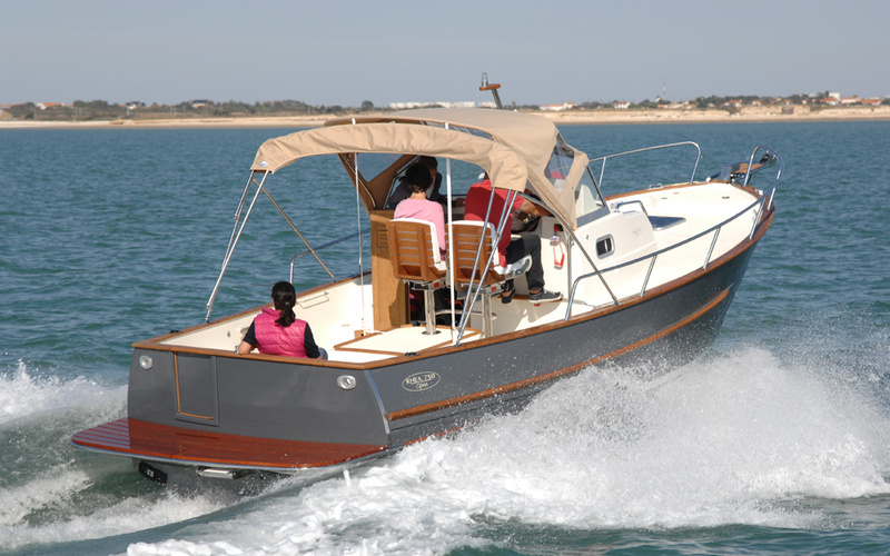 Rhea 750 Open