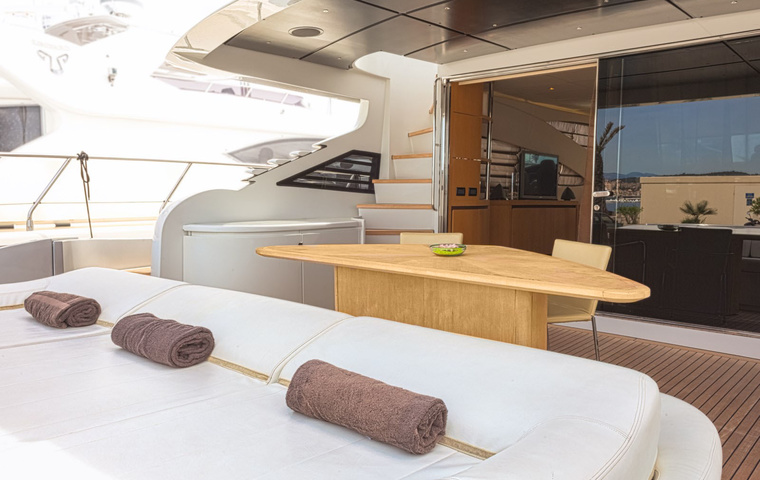 Pershing 90 (2008)