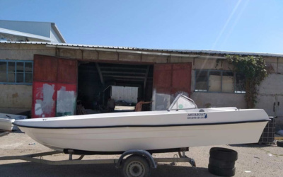 Akua Boat Касатка 560