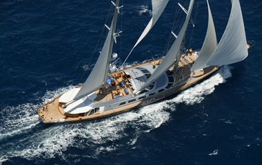 Perini Navi Andromeda La Dea