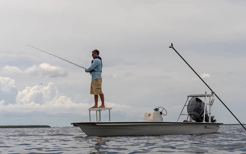 Dolphin 17' Super Skiff Pro