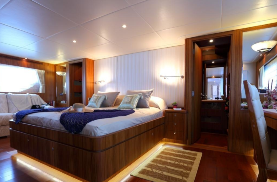 Jade Yachts Smiling T