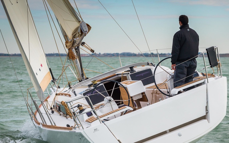 Dufour 350