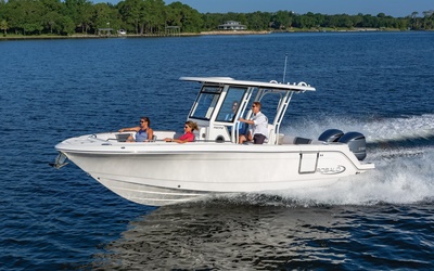 Robalo R272
