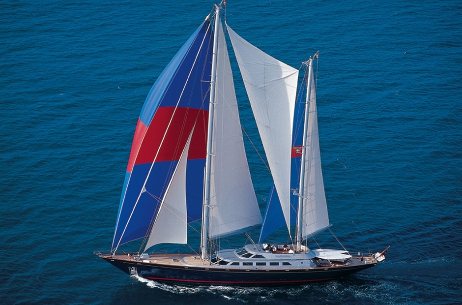 Perini Navi Andromeda La Dea