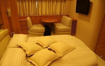 Azimut 68 Evolution (2006)