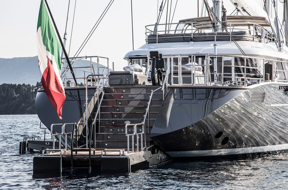Perini Navi Seven