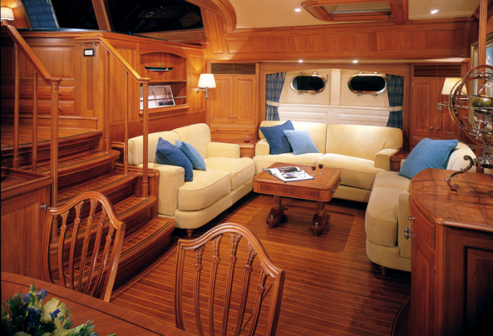 Alloy Yachts Legend