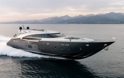 AB Yachts 100