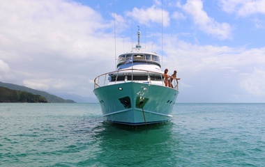 Lloyds Ships Australia Bahama