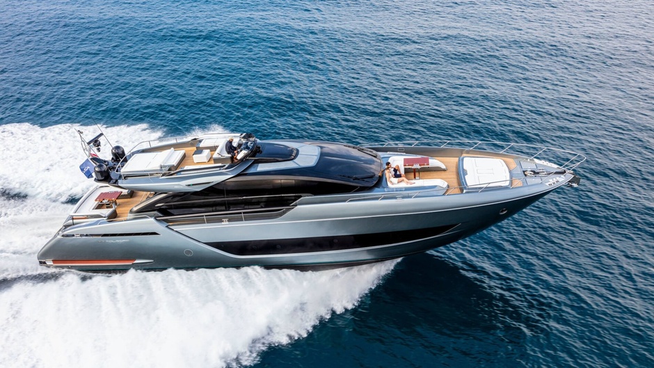 Riva 88 Thunderbolt