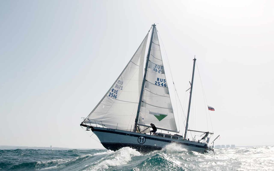 Igor Zaretsky on Endurance 35 Esmeralda