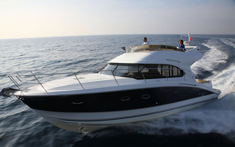Beneteau Antares 42