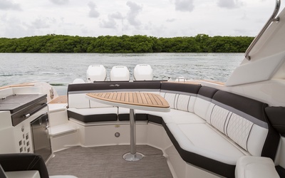Sea Ray SLX 350 OB